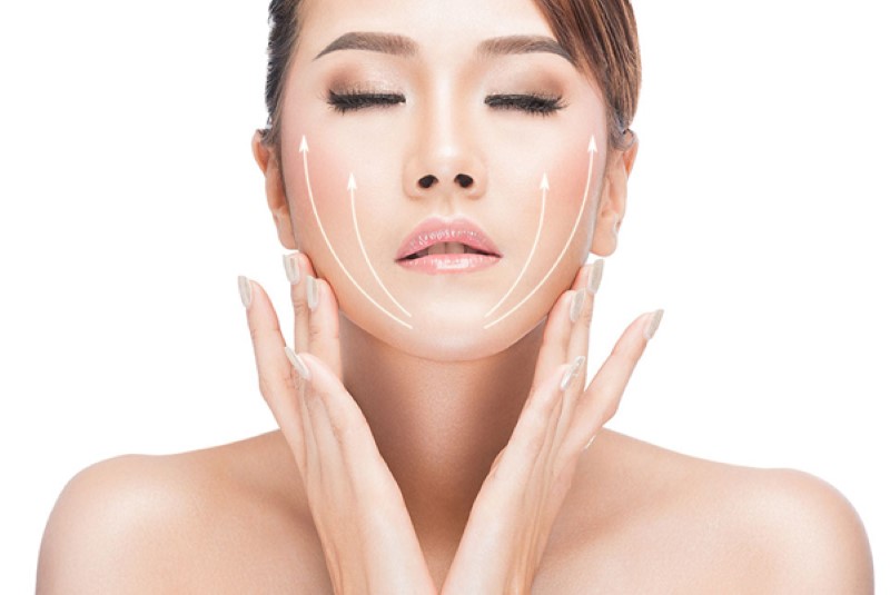 Làm cách nào để tránh các biến chứng sau khi căng da mặt bằng chỉ collagen  