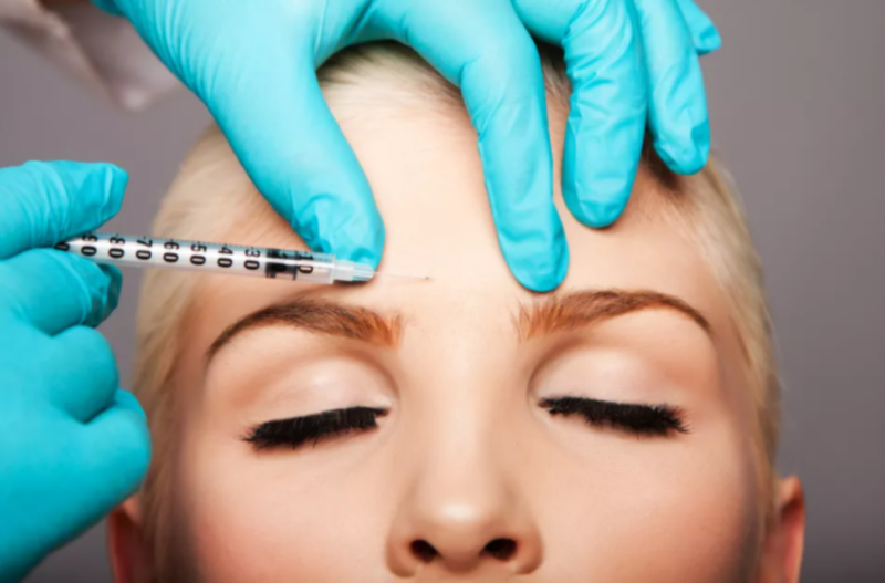 Quá trình thực hiện tiêm botox căng da mặt